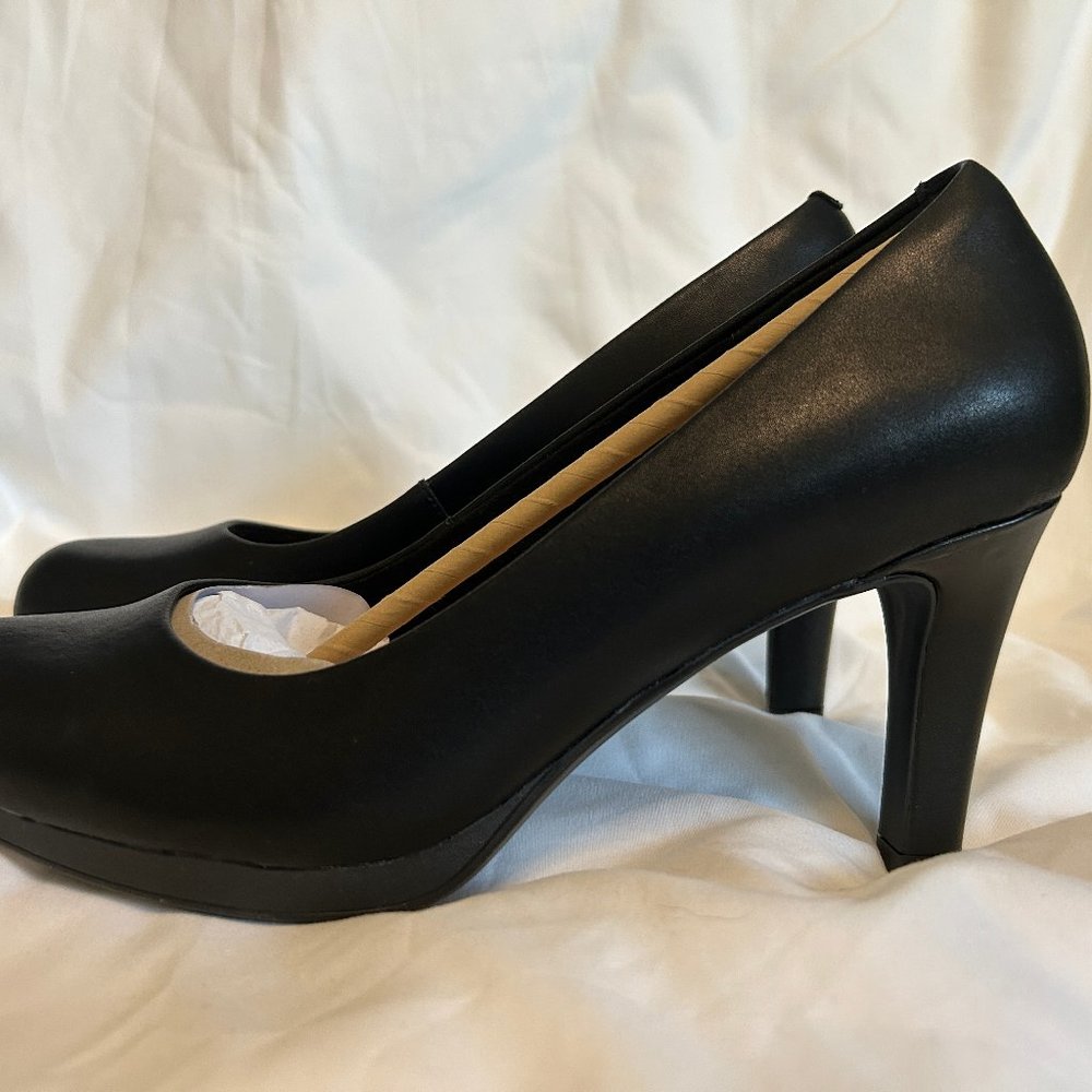 New w/ Tags and box - Clarks, black leather heels, size 10